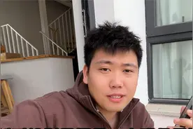 新手机刚用俩月，出现绿屏闪屏，去售后维修询问原因，竟是这问题视频封面