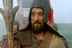 青面兽杨志死战林冲，谁会赢？鲁智深知道答案，他们不是一个级别视频封面