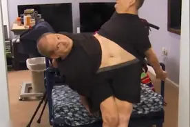 连体兄弟生活三十年，分离手术却一拖再拖视频封面