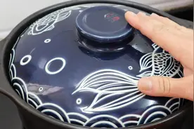 广东人煲汤最讲究，春夏交替这一锅汤要学会给家人煲，好喝又养身视频封面
