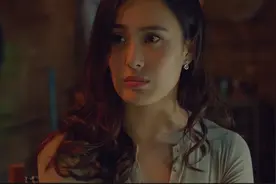 儿子发现了父亲跟隔壁女邻居秘密视频封面