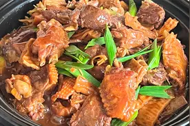 香气扑鼻的笋干焖鸭做法，出锅软嫩入味，汤汁拌饭也能吃两碗视频封面
