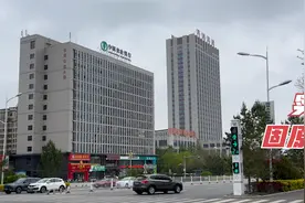 徒步十二公里，实拍宁夏固原市城区，颠覆了我对固原市的认知视频封面