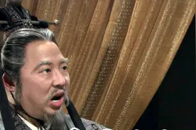 老楚王还没驾崩，太子竟登基称王，楚萌萌：谁说本王没死！