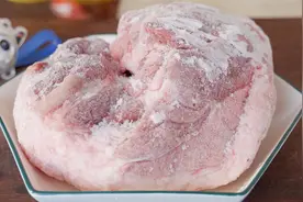 解冻肉不要水泡了，肉店教我一招，10分钟解冻，和刚买的一样新鲜