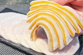 这个小饼软软糯糯又香甜 越吃越上瘾 真的是爱死了