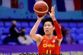 李梦命中关键三分，黄思静撤步三分绝杀，中法女篮第四节精彩继续视频封面