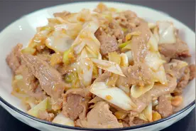 葱爆羊肉正宗做法，3次加蒜2次加醋，爆炒羊肉片鲜嫩入味不腥不膻视频封面