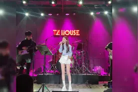 王小草酒吧演出回放