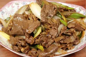 炒羊肉切记不要直接下锅炒，教你饭店不外传秘诀，鲜香滑嫩又不腥视频封面