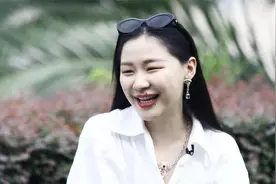 金靖自曝结婚了，和男方在一起4年，对方是一个很温柔很包容的人视频封面