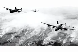 王牌飞行员奇遇：驾驶直升机在空中遭遇15米巨蟒，真相至今成谜图片