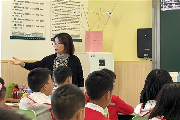 整躬率物迎双减 高效课堂共生长：乐山东辰小学部2021秋行政课改示范课