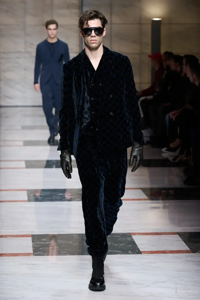 ������Giorgio Armani 2023�＾ϵ����װ������ʱ��