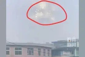 吉林上空出现奇怪景象，云雾中有许多耀眼的光点，网友：四维空间图片