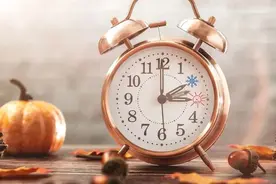 欧洲多国进入冬令时，留学生注意应对时间变化图片