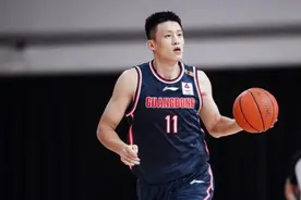 朱芳雨前妻胡美：独自抚养儿子，不接受前夫帮助，当教师年薪曝光图片