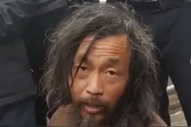 “流浪大师”沈巍：从捡破烂无家可归的流浪汉，到身价千万的网红图片