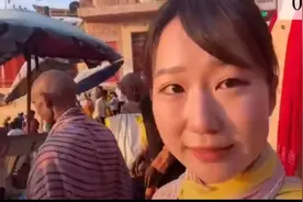 22岁女网红去印度恒河净身，下蹲浸水引发身体不适，上岸当晚发烧图片