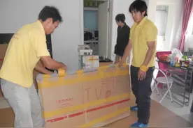 电视机刚过保就花屏，换屏费用约3000元，液晶显示屏为何如此贵？图片