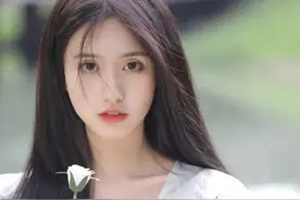 婷婷玉立深闺秀，掌上明珠最耀眼图片