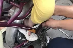 电动车的安全隐患，稍不留神就会给孩子带来伤痛图片