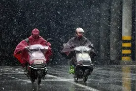 电动车电瓶是原装还是翻新，怎样辨别？教你3招分辨出假货图片