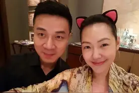 太惨了！曝许雅钧将私生子接回家，小S双眼红肿，恐被净身出户！图片