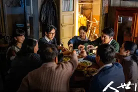 《人世间》人间真实！同样是拜访，周秉义的反应已经说明一切图片