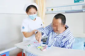 “康复天使”李天瑞：凭精湛“功力”获好评图片