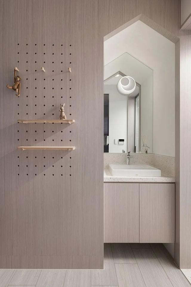 哇喔，反传统设计！屋内漂浮一座座猫屿，成为笑声满满的亲子猫宅