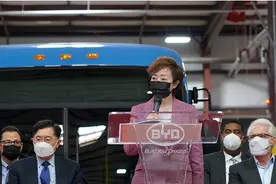 比亚迪副总捐价值1.6亿股票，汽车业打工女皇，操盘比亚迪打入美国市场图片