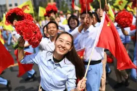 给群众“稳稳的预期”图片
