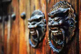 “二家门相对，必主一家退”有什么说法？门对门真的不好吗？图片