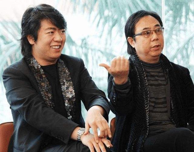 郎朗：3岁学钢琴，17岁成名，同刘亦菲传过绯闻，终娶小12岁娇妻