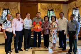 柬埔寨首富李永法，祖籍海南，百亿美元身家，被誉为“国公藩王”图片