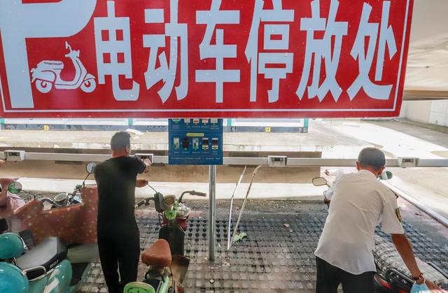 电动车锂电池如何充电最好（电动车是充坏的）