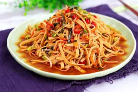 喝一箱牛奶，还不如吃1斤豆皮！中老年人经常吃，清脆爽口又开胃图片