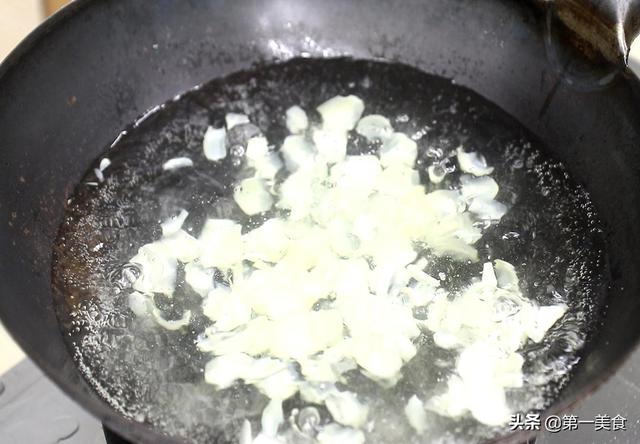 女人冬天喝什么排毒养颜 2026年冬季女士喝什么身体排毒