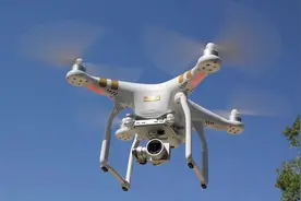 苏州情侣高空酒店内做运动，却被无人机拍下在网上曝光图片