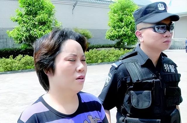 “重庆一姐男宠”罗璇：1米82肌肉发达，被抓后立刻翻脸不认人