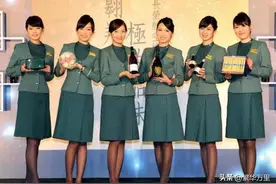 台湾省2340多万人，医生和教师，一个月工资有多少钱？图片