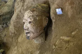 秦始皇陵考古重要发现！研究人员：甬道被人挖开过，推测是——图片