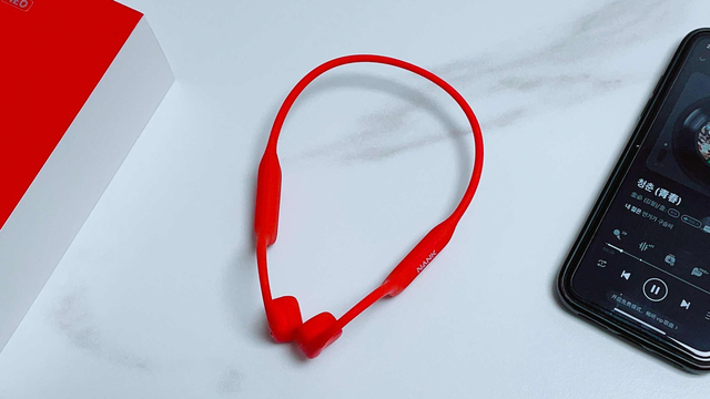 支持无线充电，15区分压佩戴更舒适，南卡NEO骨传导耳机体验