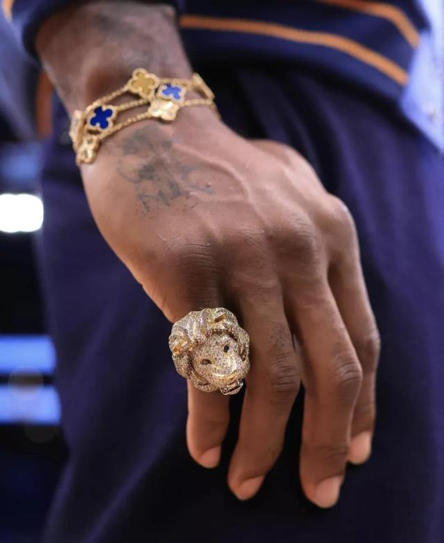 ����ű����ǵ�������Icon����ѡ�鱦��