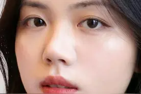 DW的正确用法：用对全天不脱妆，很多人都用错了，难怪卡粉、卡纹图片