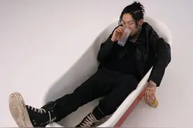 冠军JD回应没去参加《说唱巅峰对决》！PG One笑了笑图片