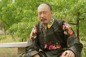 雍正王朝：康熙临终前为何命隆科多去接胤禩，命张五哥去接雍正？图片