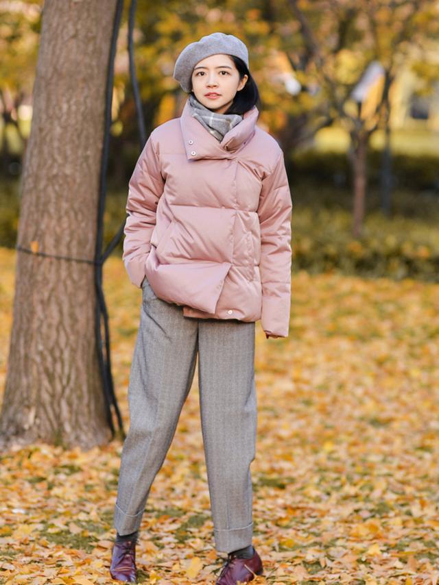 三木又把“短款羽绒服”带火了！这2组搭配保暖高级，小个子也爱