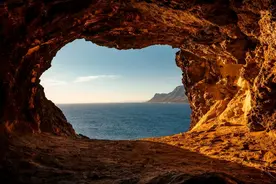 追女人，不要每天联系女人，用3个技巧才能让女人爱上你图片